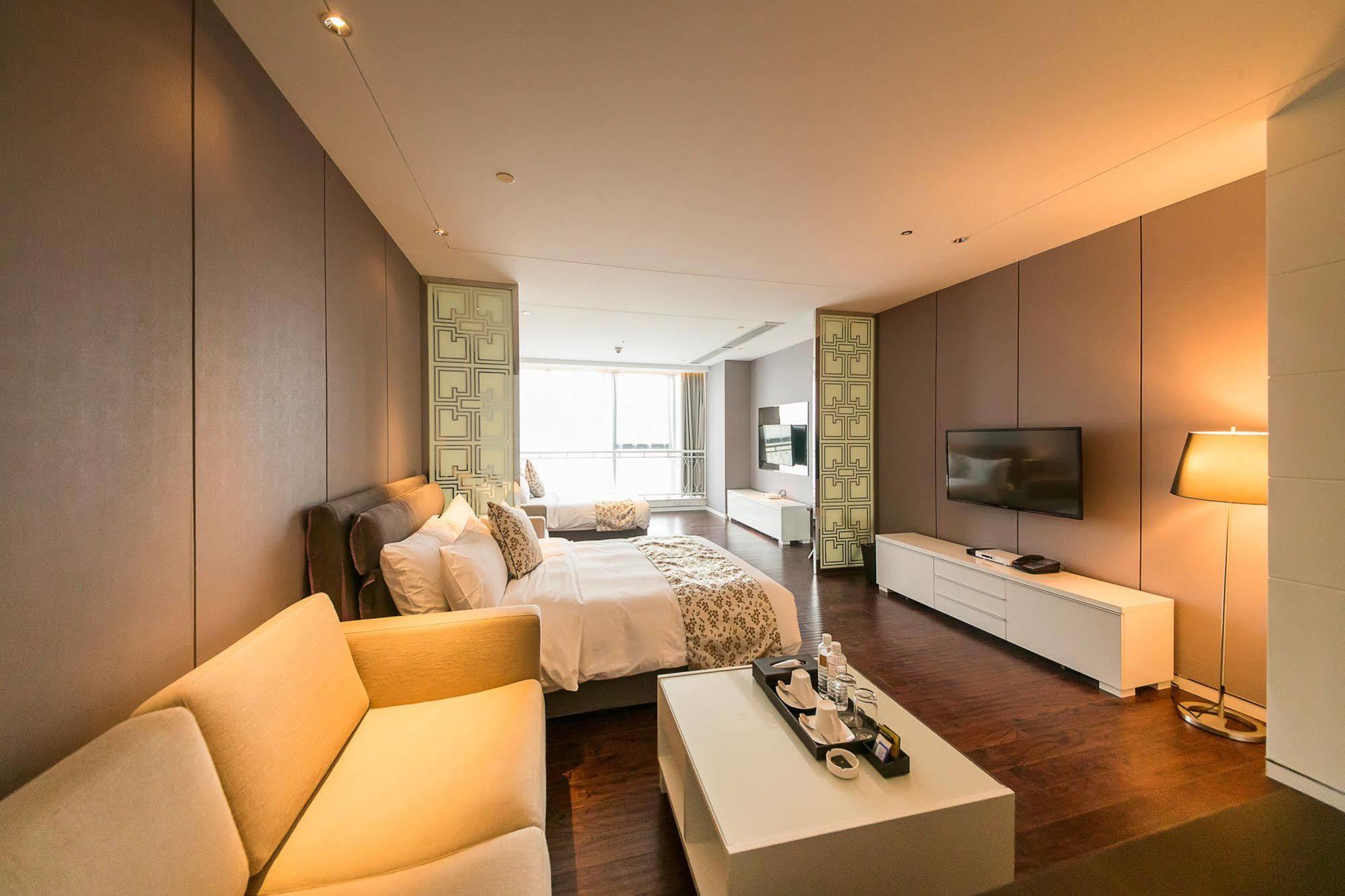 Suning Auraya Service Apartment Nanjing นานกิง ภายนอก รูปภาพ